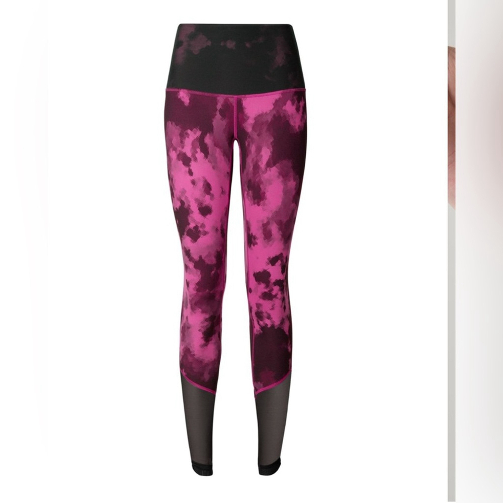 🖤 Lululemon Sweaty Endeavor Tight
Blooming Pixie Raspberry Black / Black - Picture 5 of 15